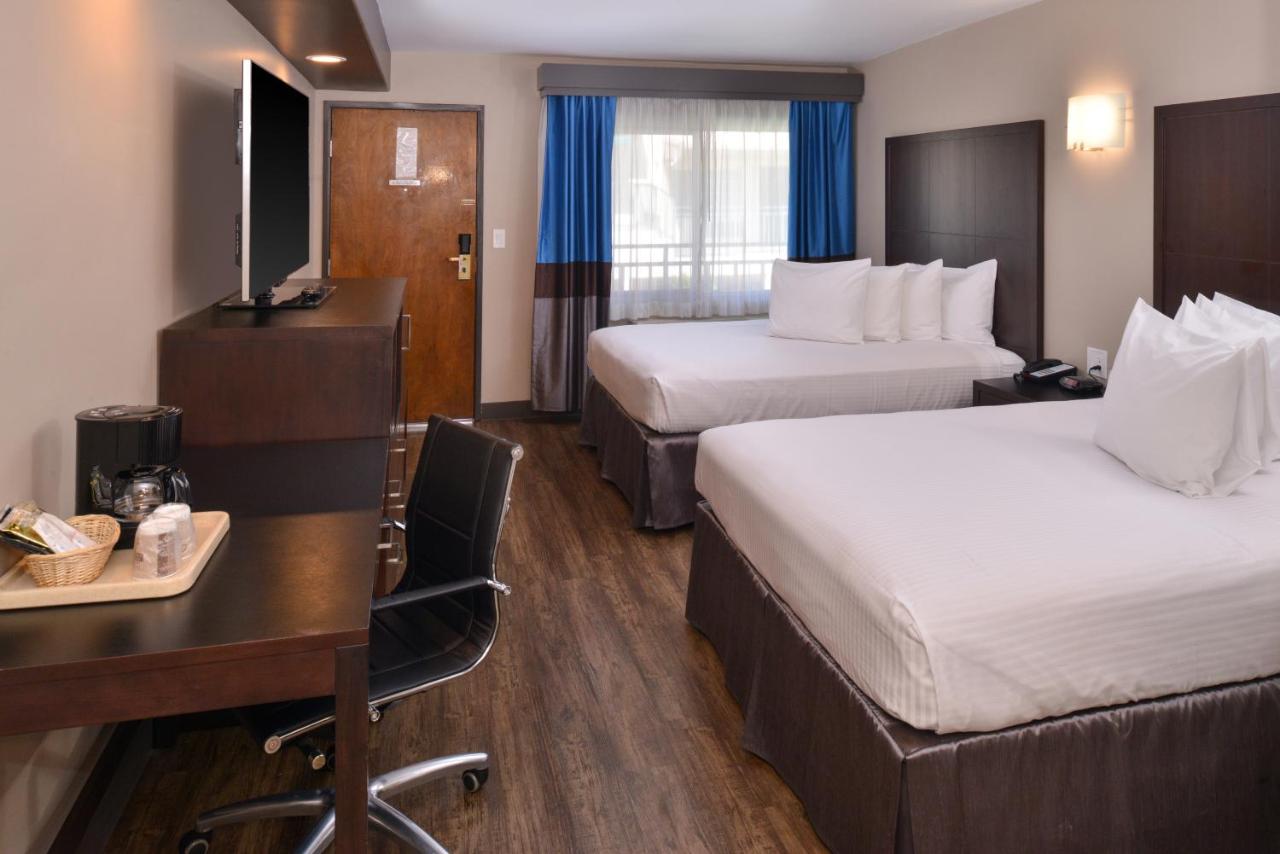 | Tarzana Inn