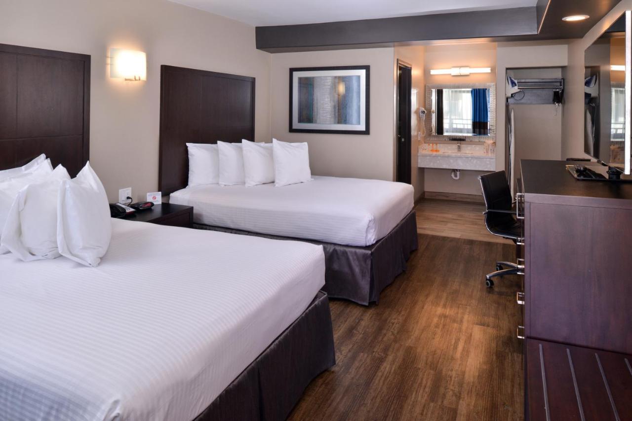 | Tarzana Inn