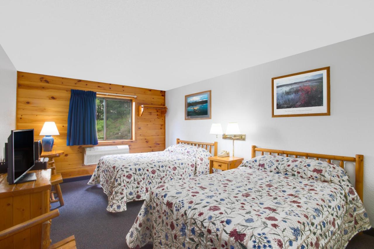 | Super 8 by Wyndham Lake George/Warrensburg Area