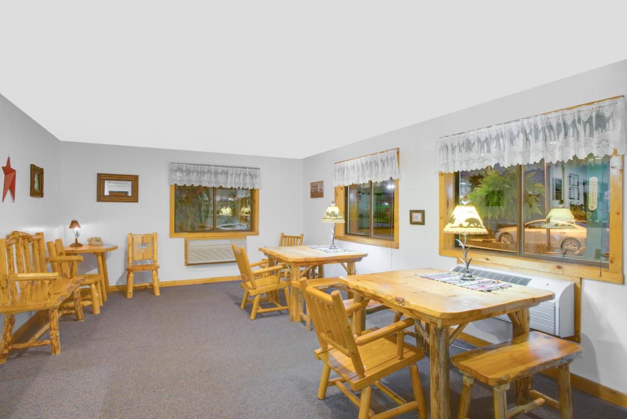  | Super 8 by Wyndham Lake George/Warrensburg Area