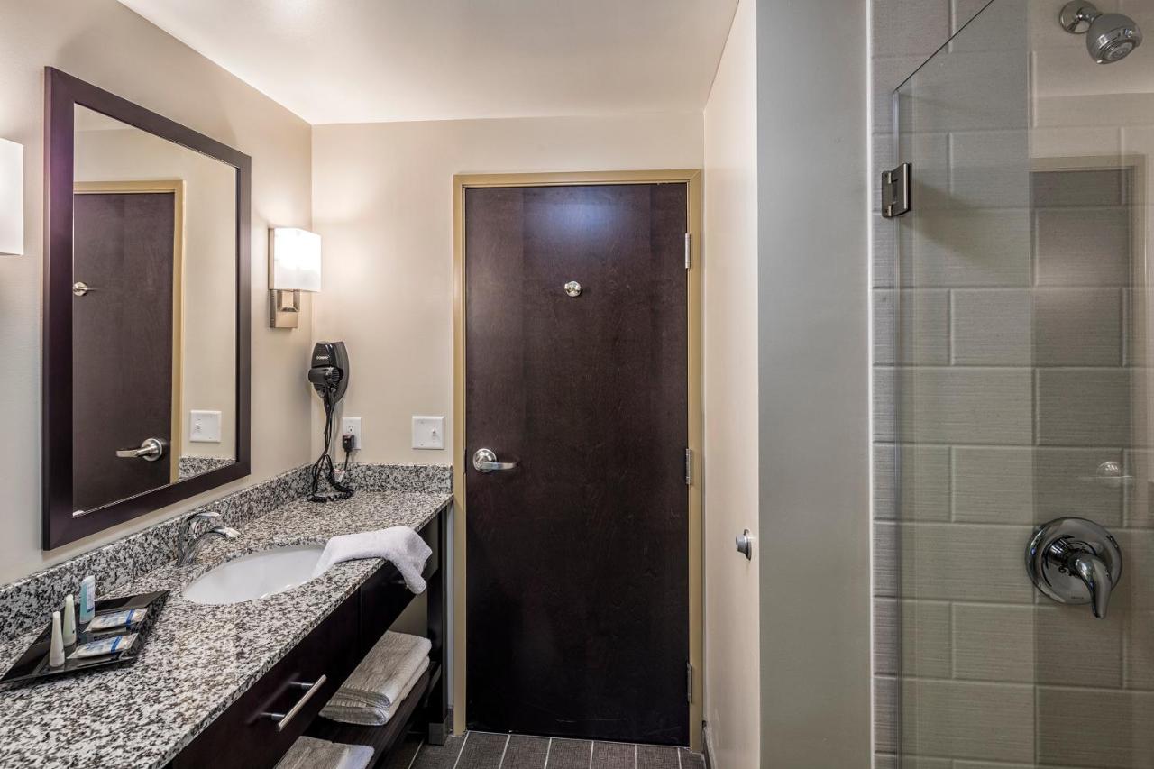 | Sleep Inn & Suites East Syracuse