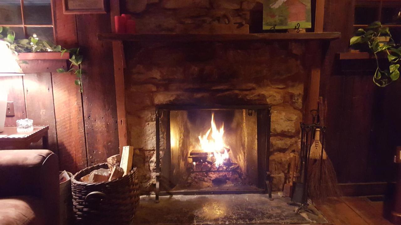 | Hummingbird Inn