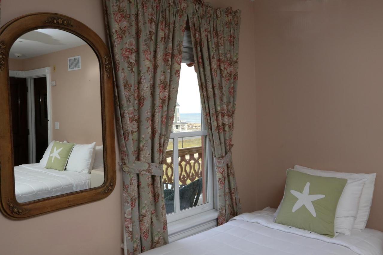 | The Ocean Plaza Hotel