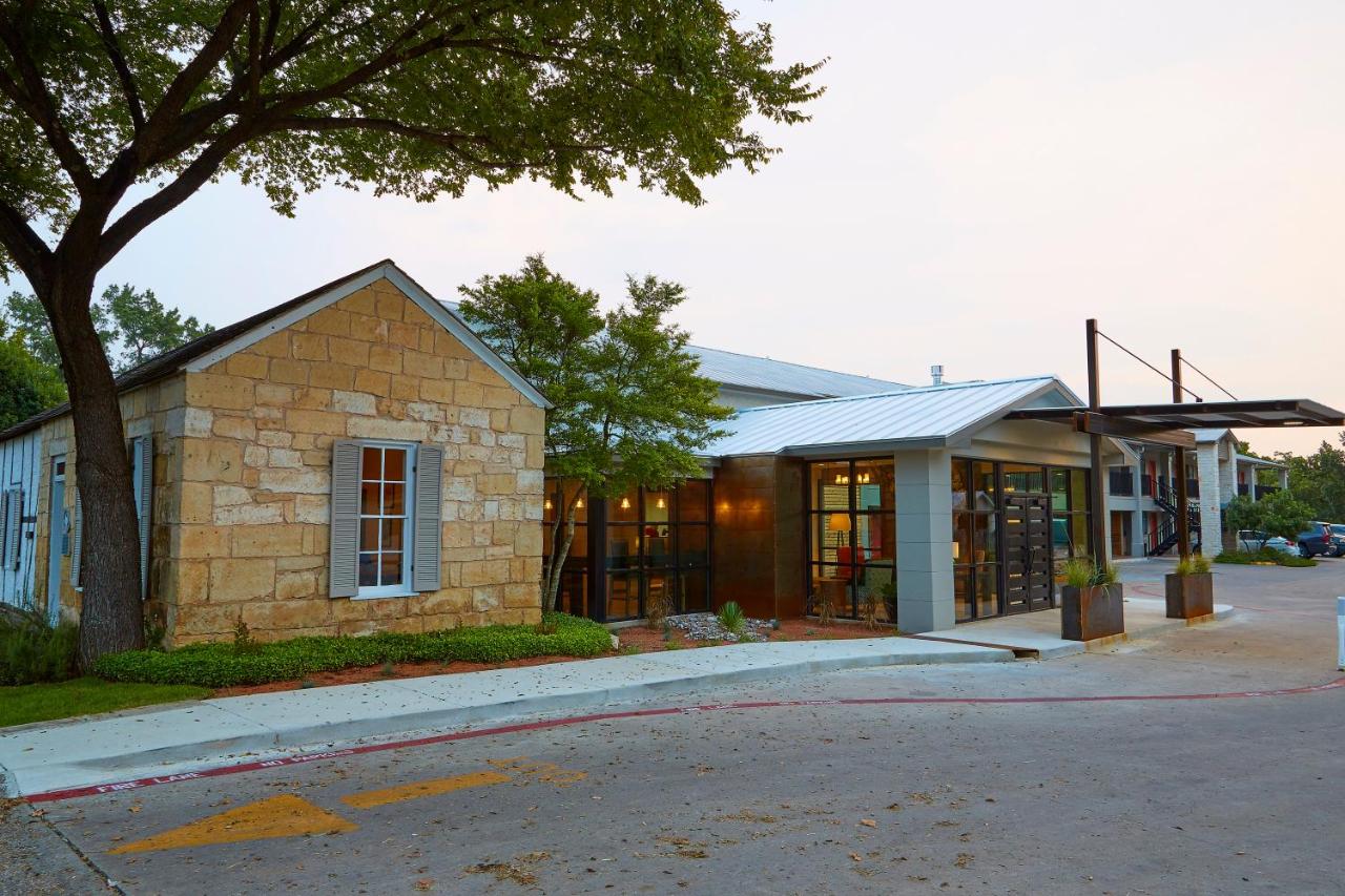 | Fredericksburg Inn and Suites