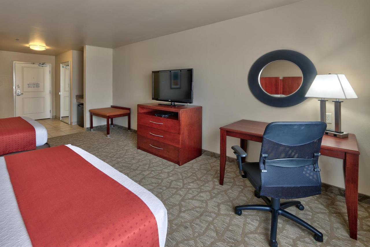 Standard Room at Holiday Inn Roswell by IHG