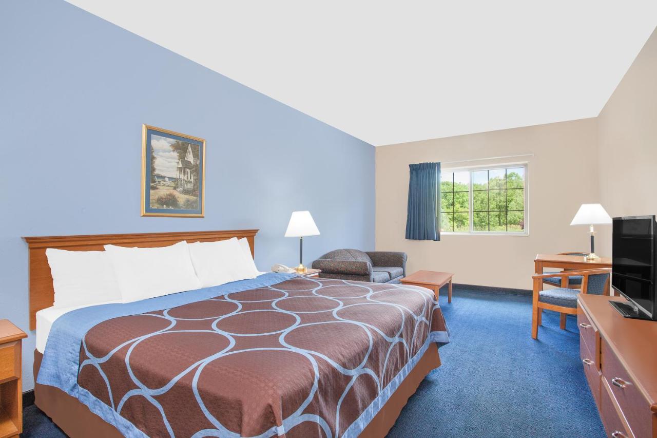 | Super 8 by Wyndham Cobleskill NY