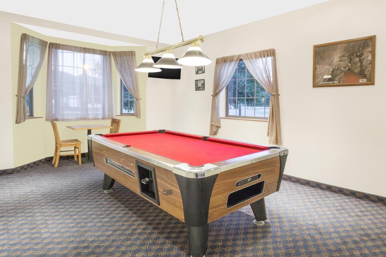 | Super 8 by Wyndham Cobleskill NY