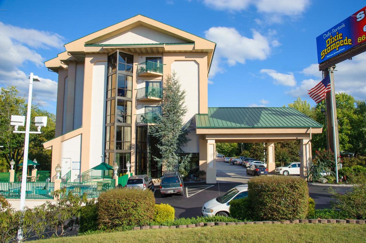 | Pigeon River Inn