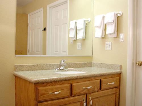 | Coronada Inn & Suites
