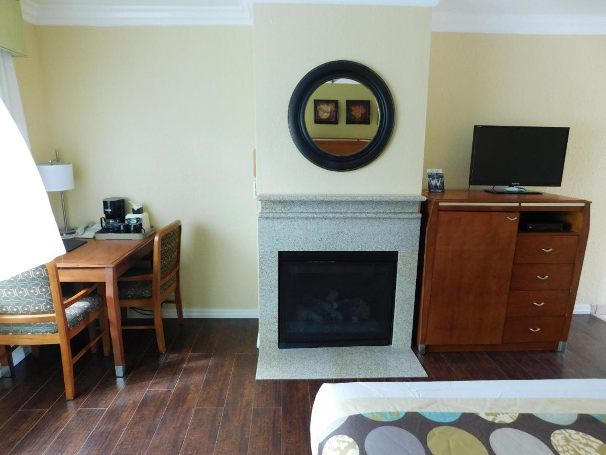 | Deer Haven Inn