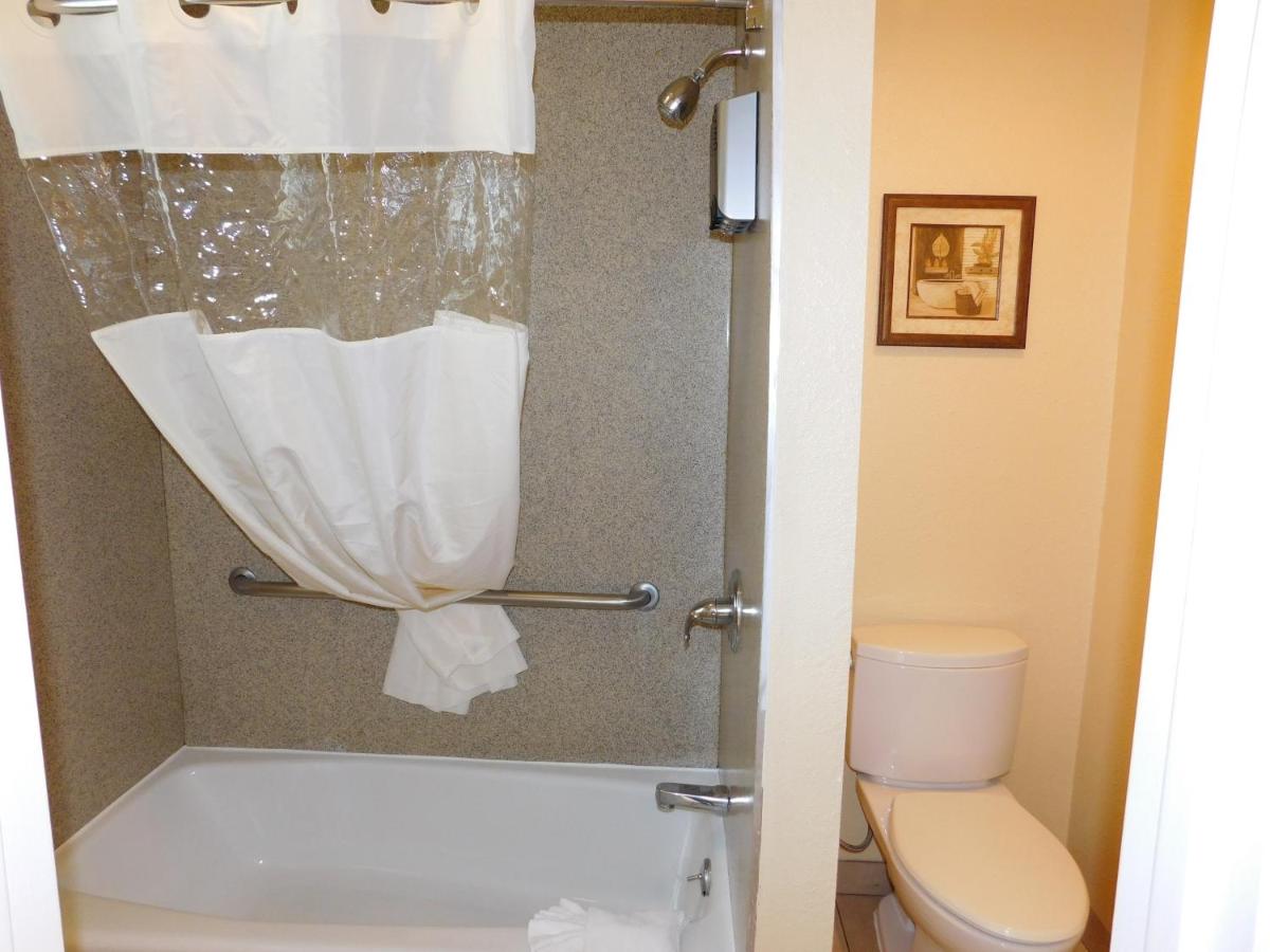 | Deer Haven Inn