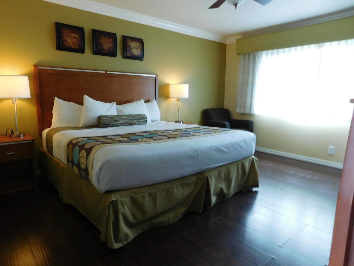 | Deer Haven Inn