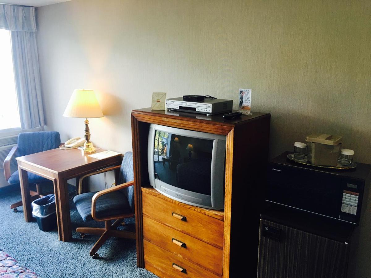 | Flagship Inn