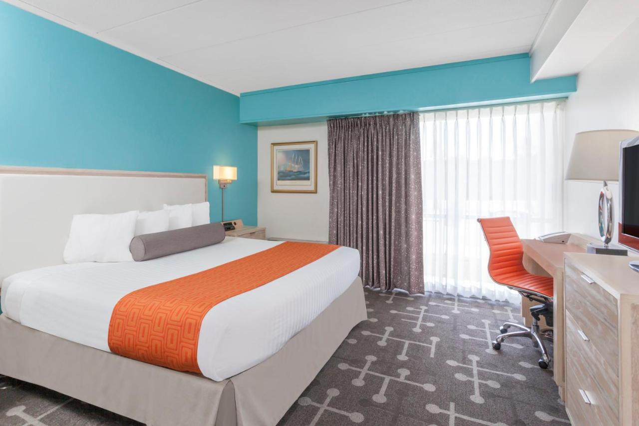 King Room - Non-Smoking at Howard Johnson by Wyndham Mystic