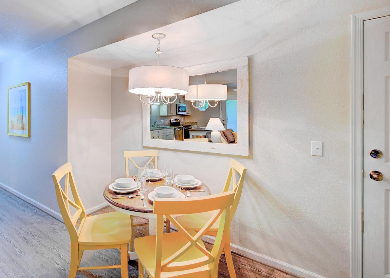 Deluxe Suite at Hilton Vacation Club Beachwoods Kitty Hawk