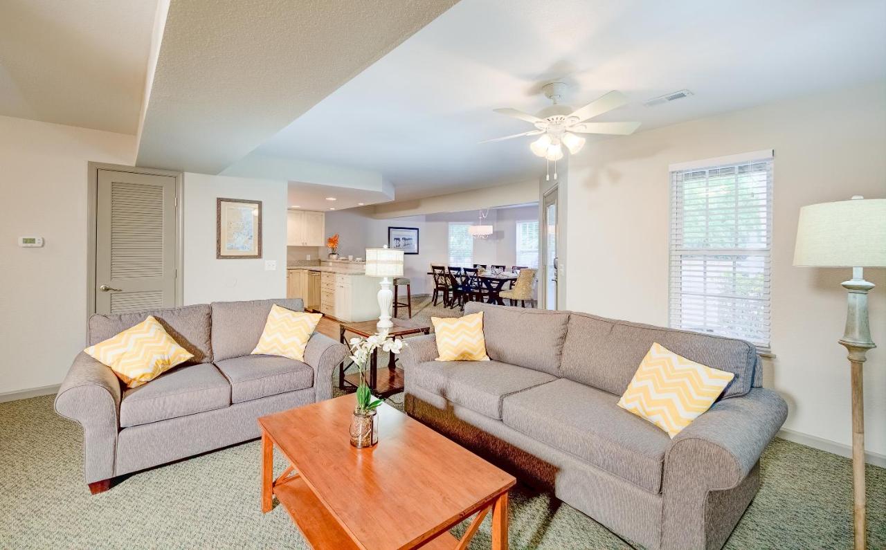 Three-Bedroom Suite at Hilton Vacation Club Beachwoods Kitty Hawk