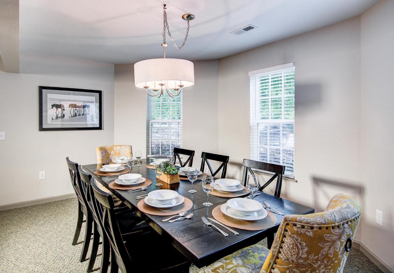 Three-Bedroom Suite at Hilton Vacation Club Beachwoods Kitty Hawk