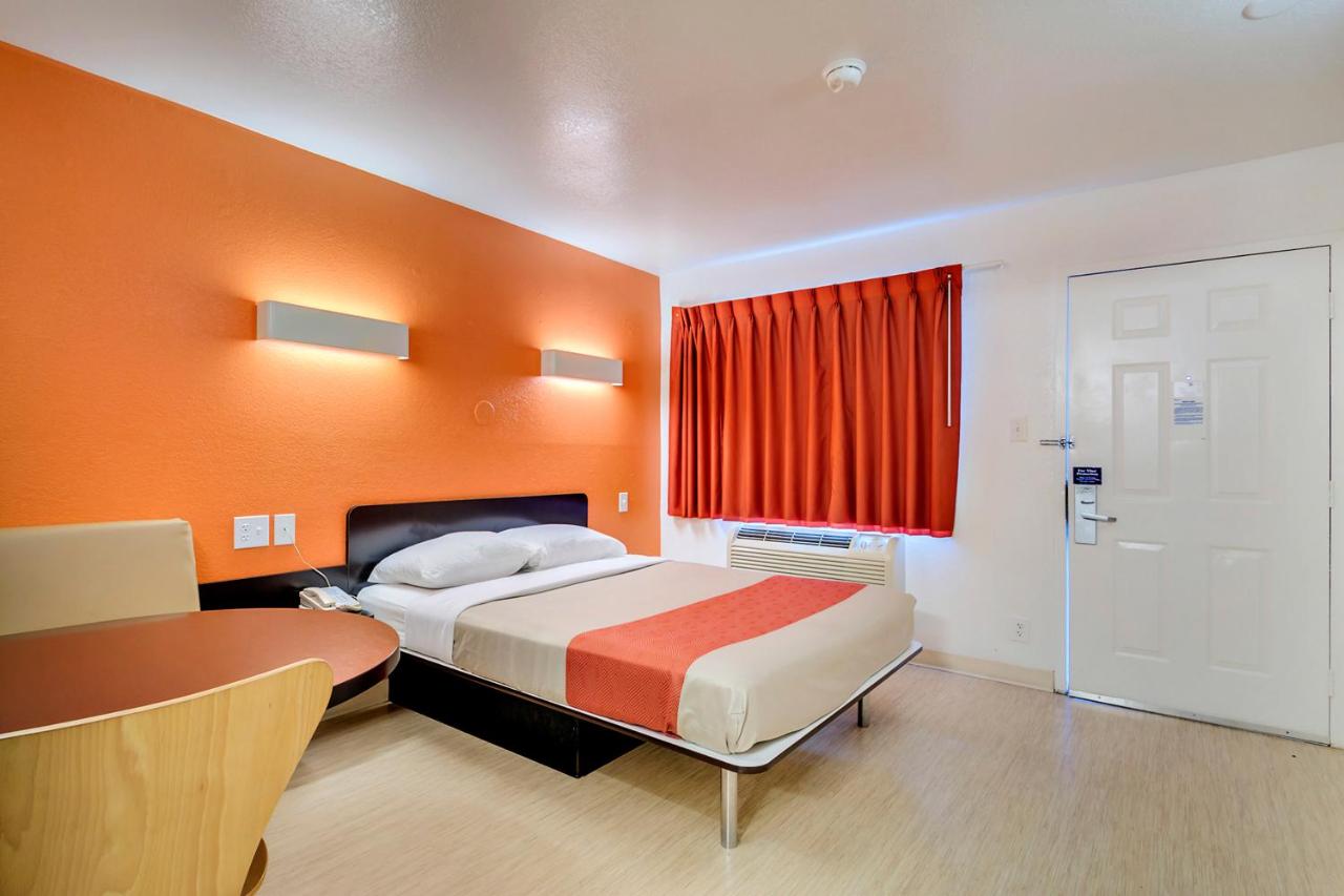 | Motel 6-Linthicum Heights, MD - BWI Airport