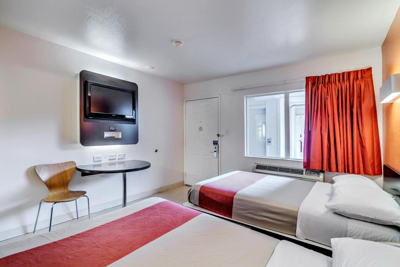 | Motel 6-Linthicum Heights, MD - BWI Airport