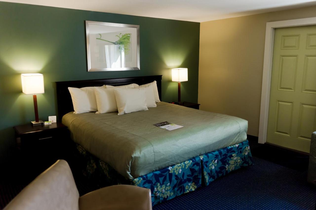 | Inn at Deep Creek
