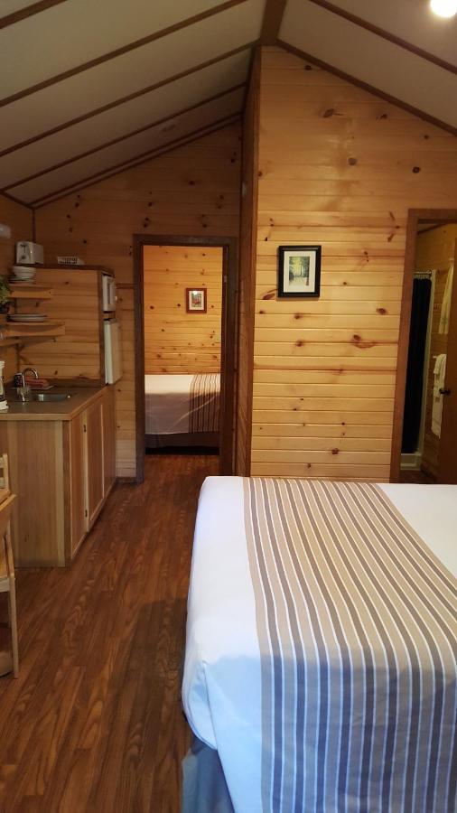 | Emerald Forest Cabins