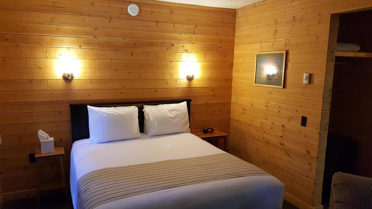 | Emerald Forest Cabins