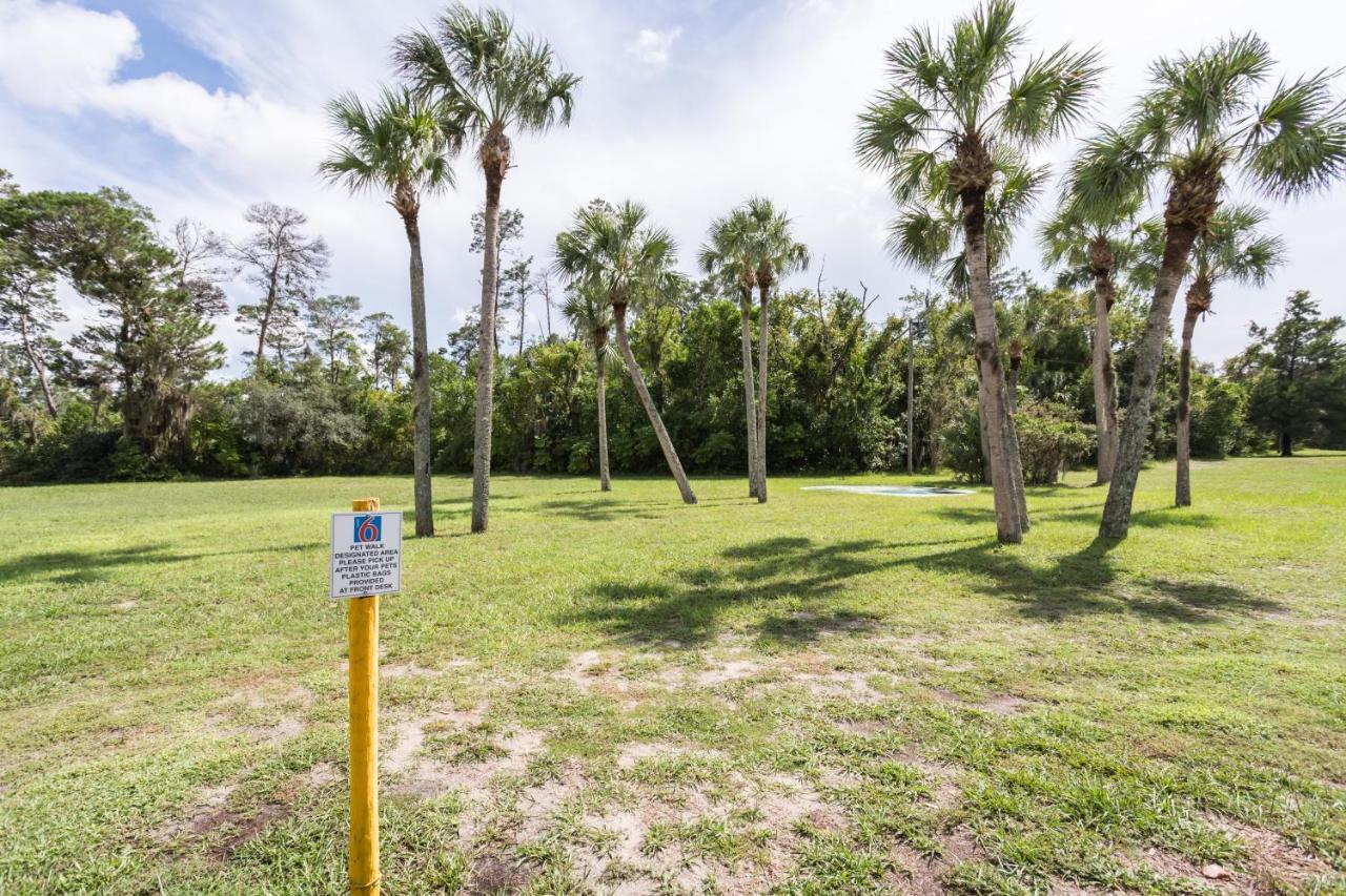  | Motel 6-Spring Hill, FL - Weeki Wachee
