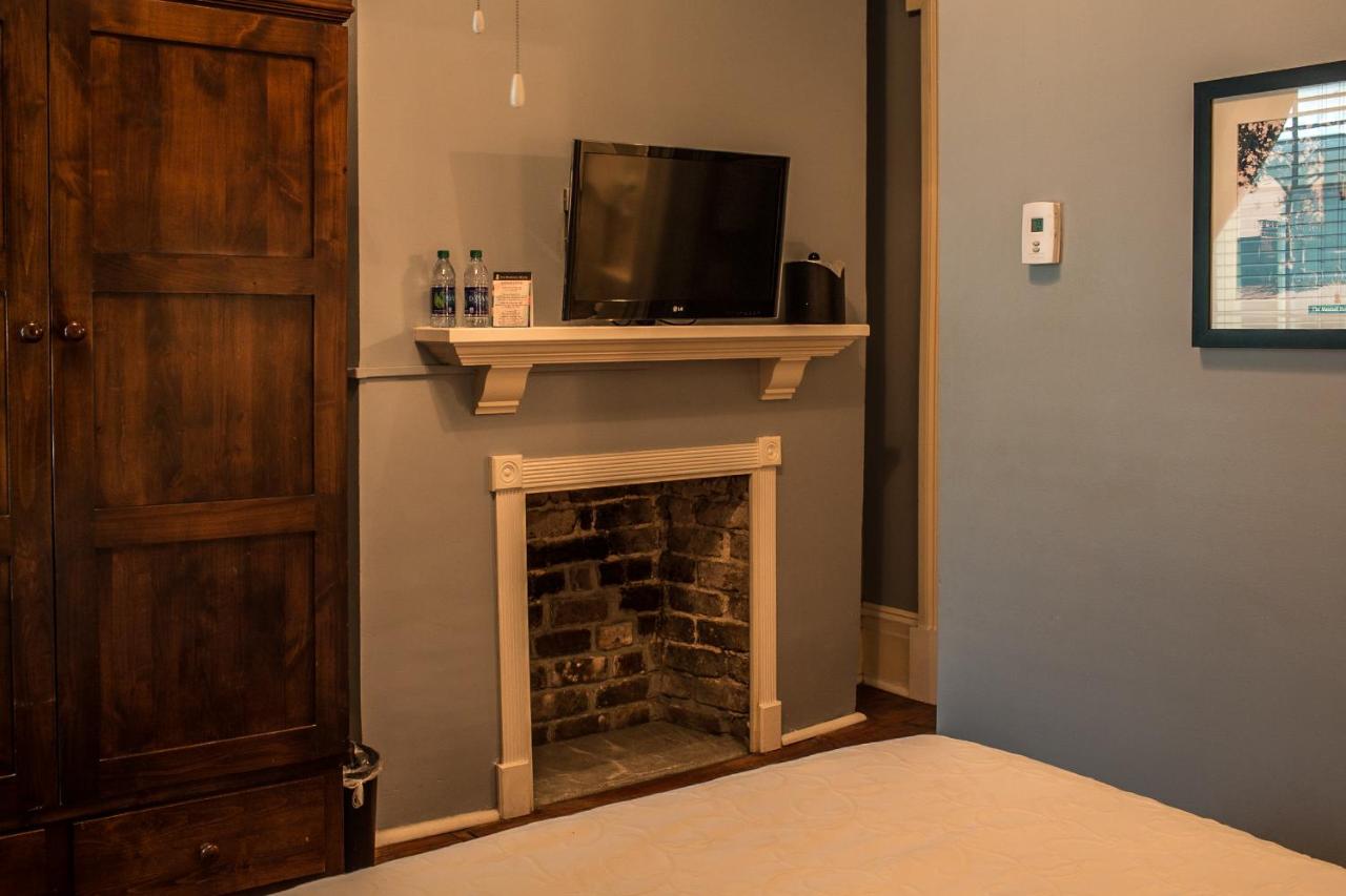 Petite Queen Room at The Marshall House, Historic Inns of Savannah