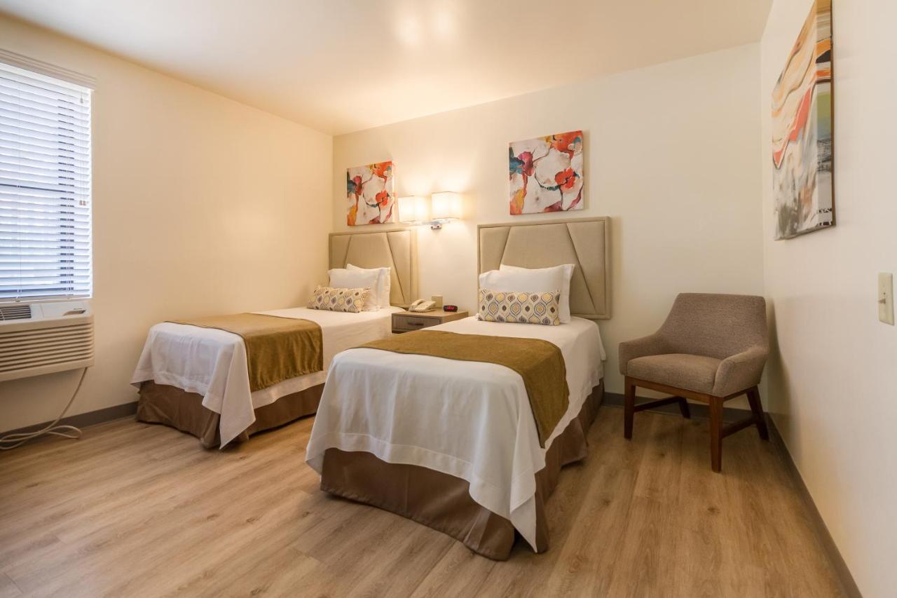 Twin Room with Two Twin Beds at Kawada Hotel