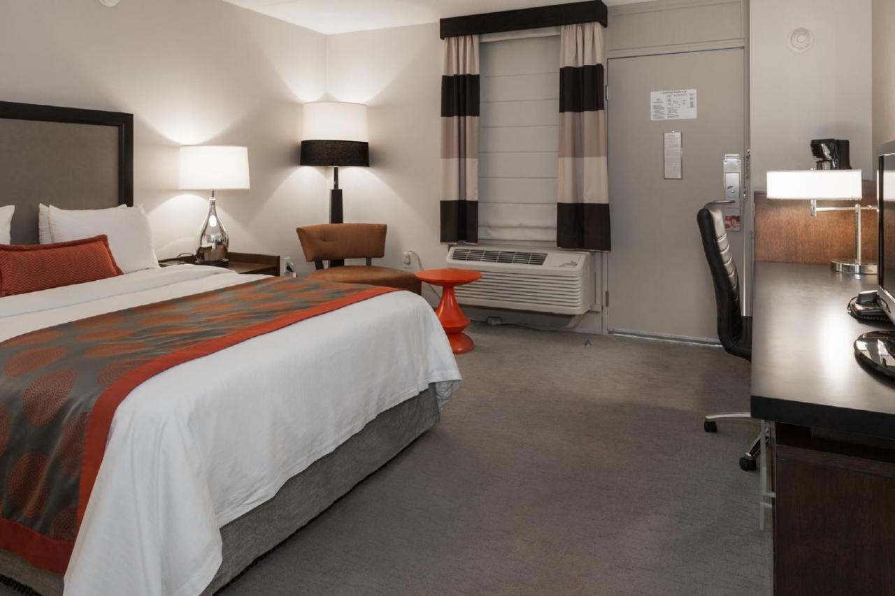 King Room - Non-Smoking at Ramada by Wyndham Boston