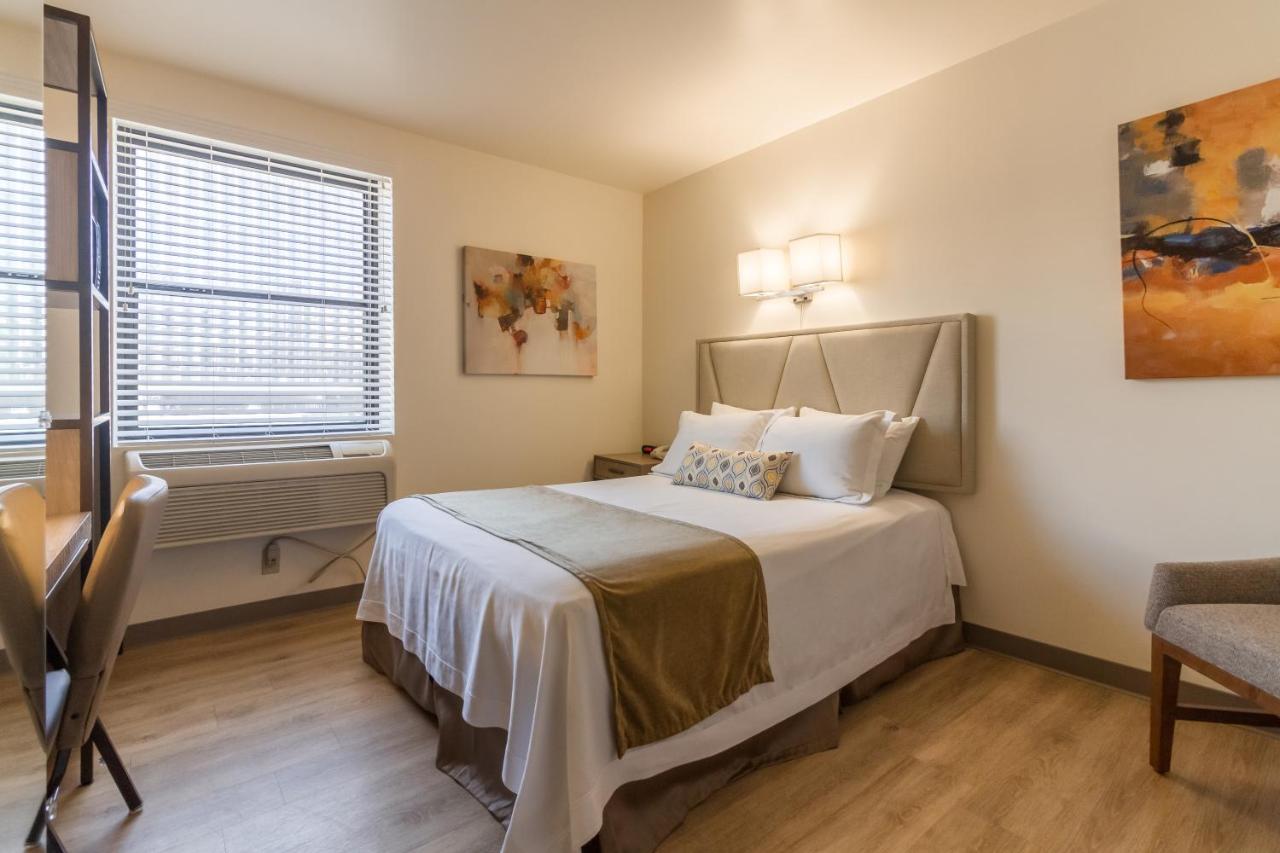 Standard Queen Room at Kawada Hotel