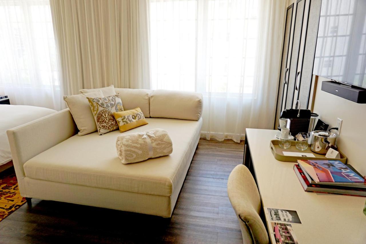Deluxe Suite at The Marlin Hotel