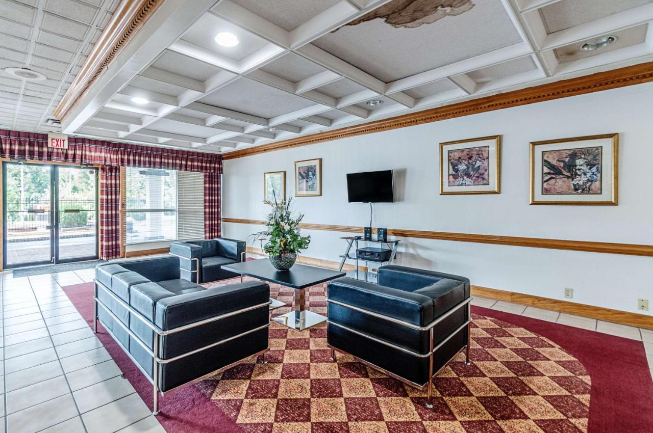 | Motel 6-Dumfries, VA