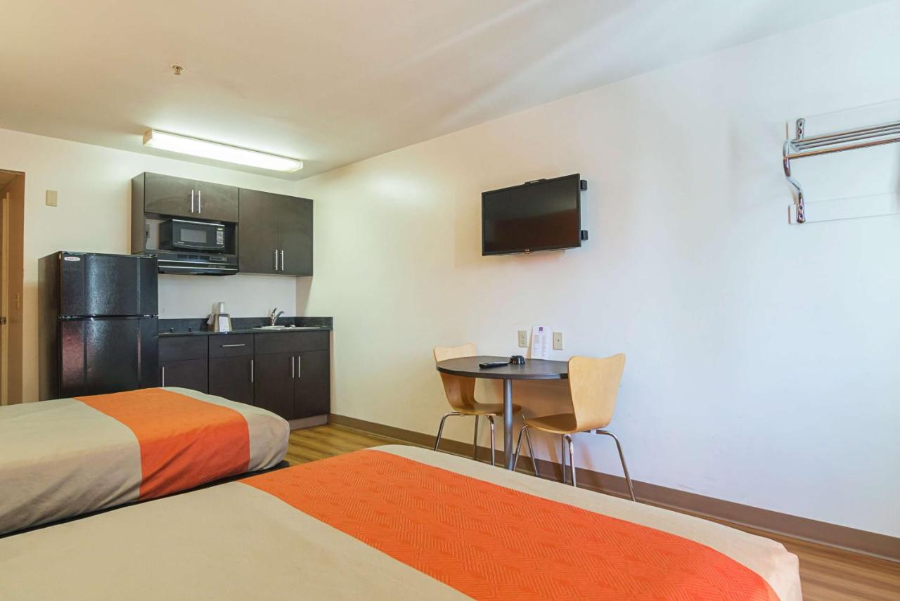 | Motel 6-Jonesboro, GA