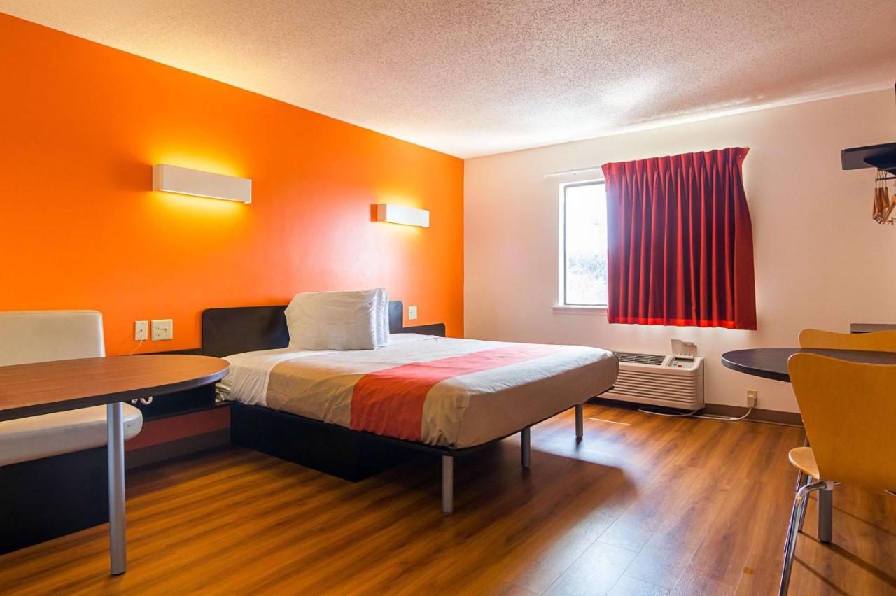 | Motel 6-Jonesboro, GA