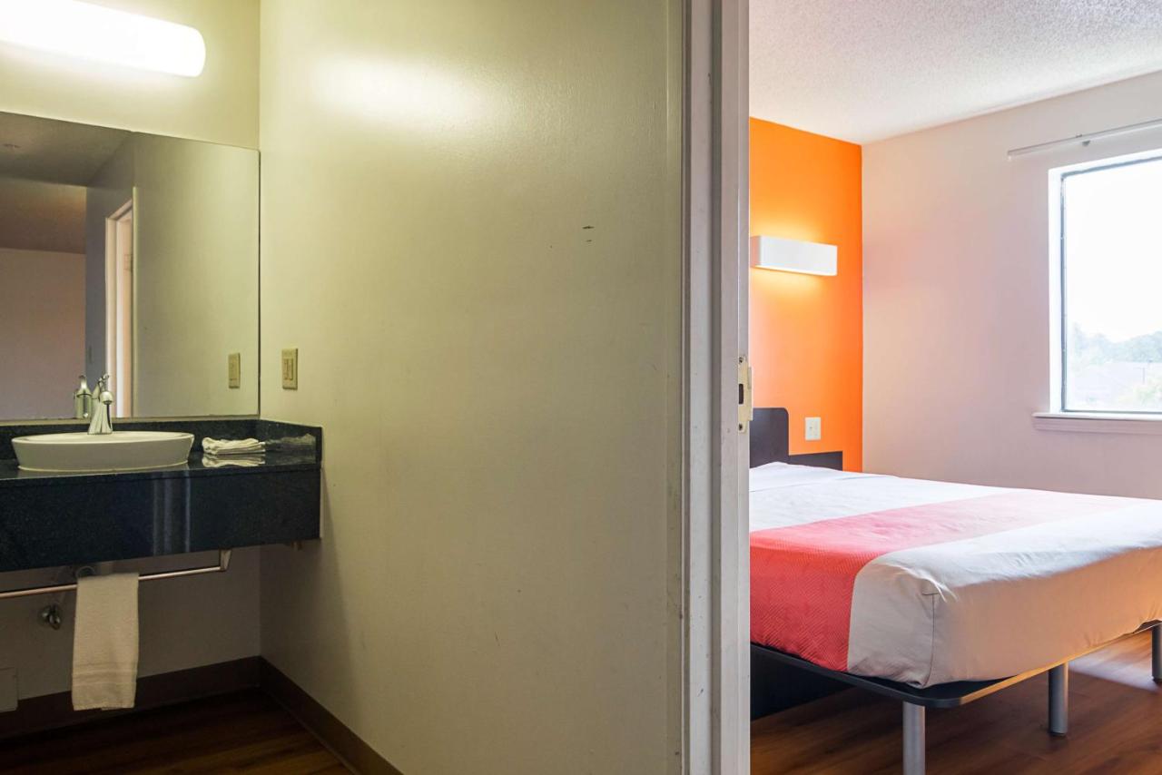  | Motel 6-Jonesboro, GA