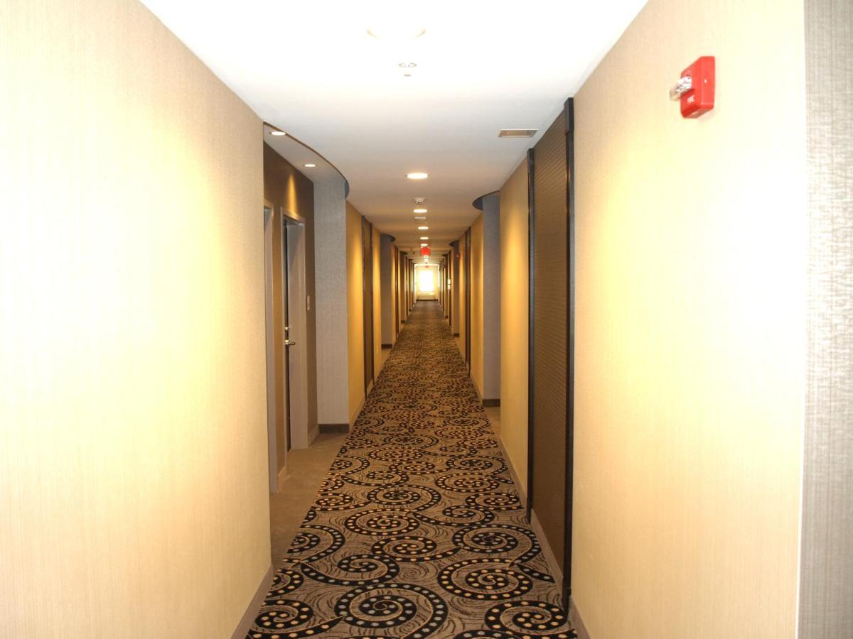  | Hotel at Batavia Downs