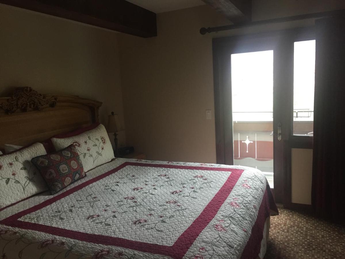 One-Bedroom Apartment at Mountain Chalet Aspen