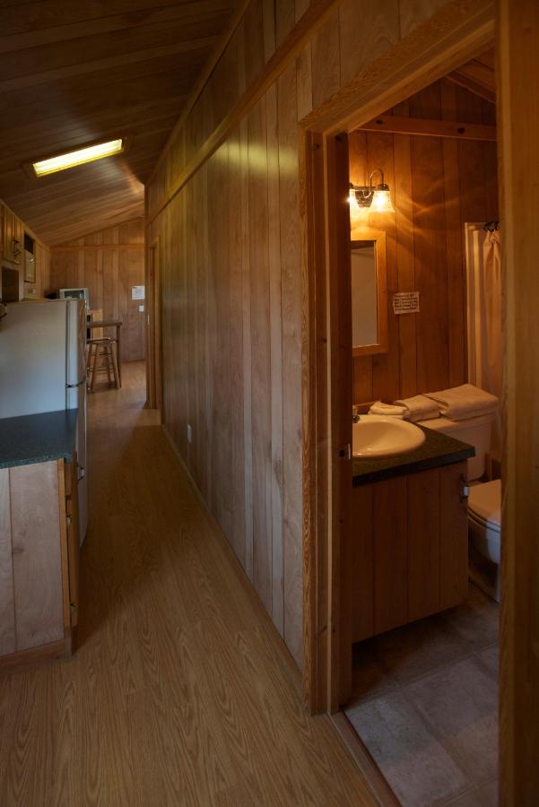| Arrowhead Camping Resort Deluxe Cabin 14