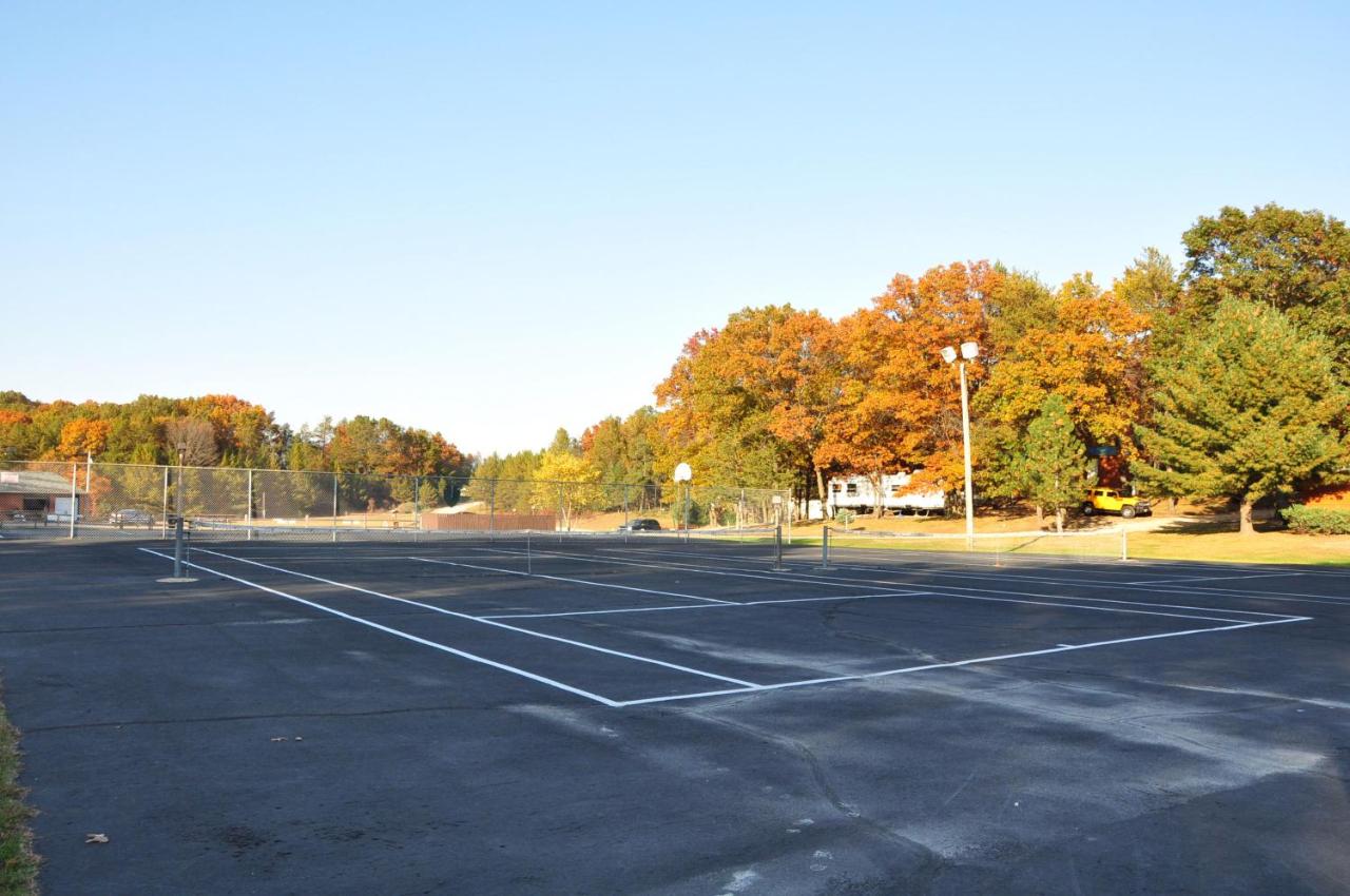 | Arrowhead Camping Resort Park Model 10