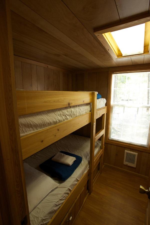 | Arrowhead Camping Resort Deluxe Cabin 4