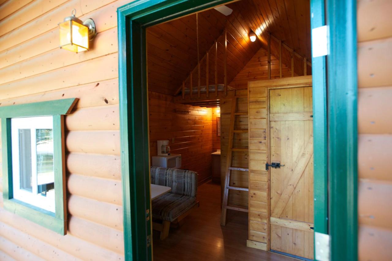  | Arrowhead Camping Resort Loft Cabin 22
