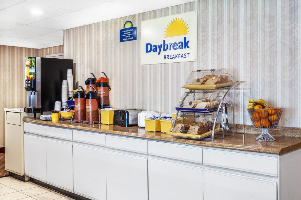 Double Room - Disability Access/Non-Smoking at Days Inn by Wyndham Scranton PA