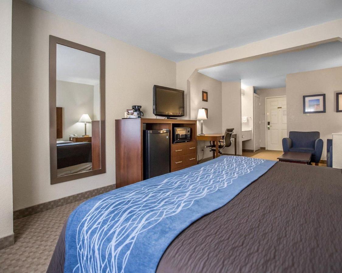 King Room - Non-Smoking at Candlewood Suites Dixon by IHG
