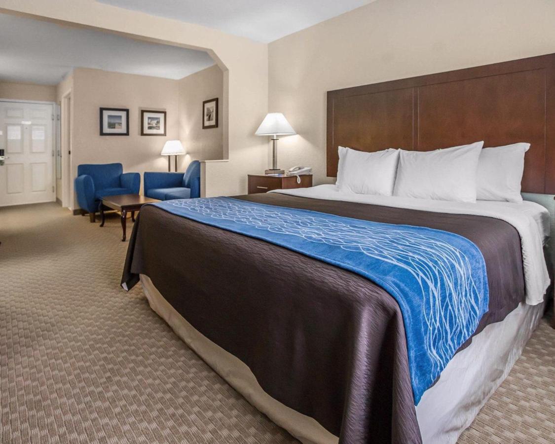 King Room - Non-Smoking at Candlewood Suites Dixon by IHG