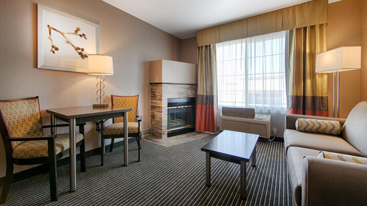 | Best Western Plus Rama Inn & Suites
