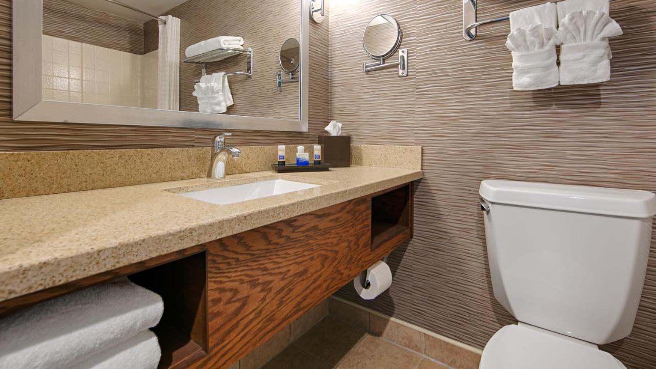 Executive King Suite at Best Western Plus Rama Inn & Suites