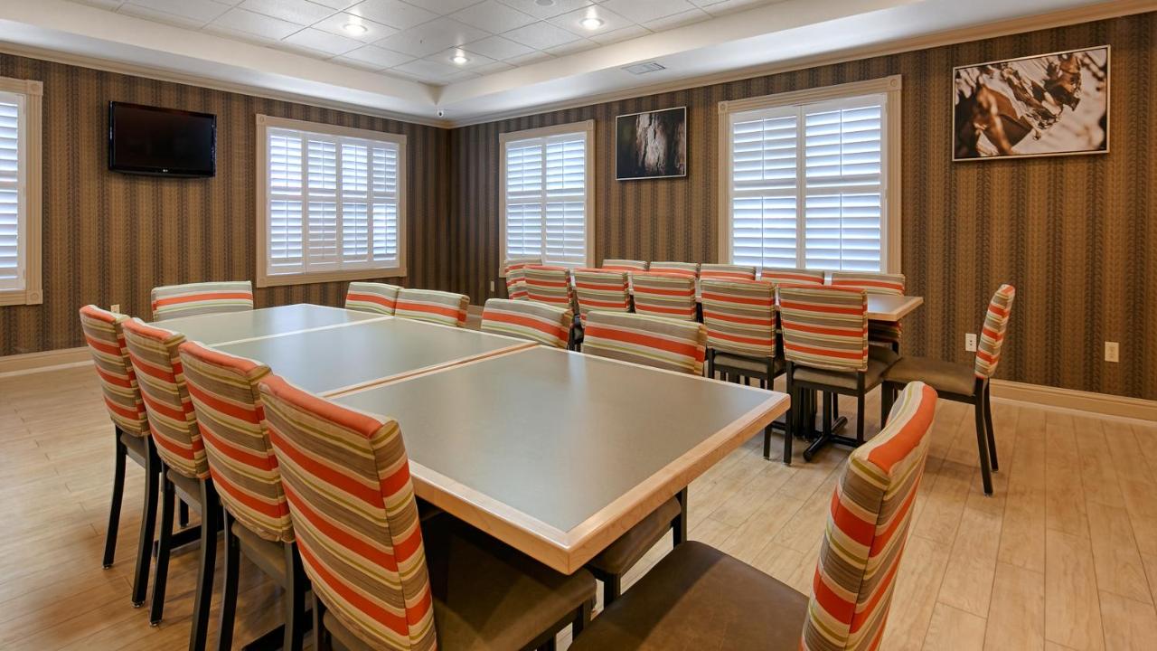 | Best Western Plus Rama Inn & Suites