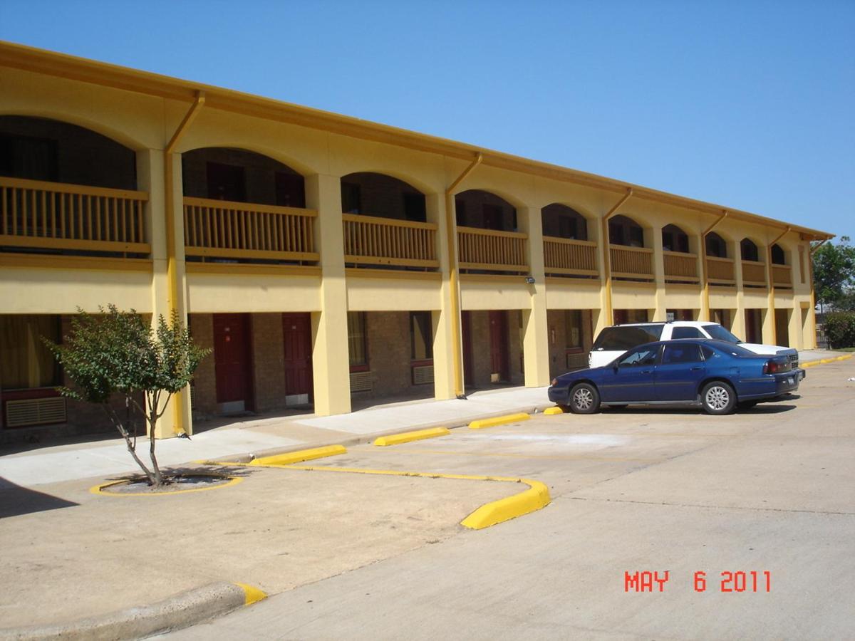 | Motel 6-Freeport, TX