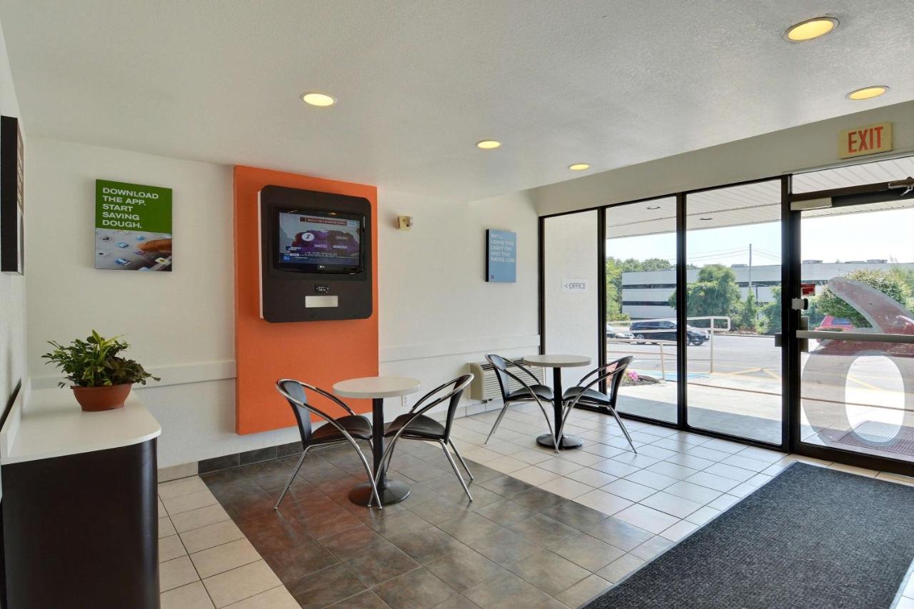 | Motel 6-Danvers, MA - Boston North